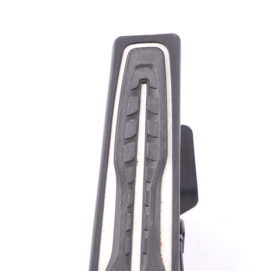 Accelerator Pedal BMW F40 G20 G30 G32 Module Automatic Gearbox to with Part number 6871053 Accelerator Pedal BMW F40 G20 G30 G32 Module Automatic Gearbox - SKU 6871053 - Part number 6871053