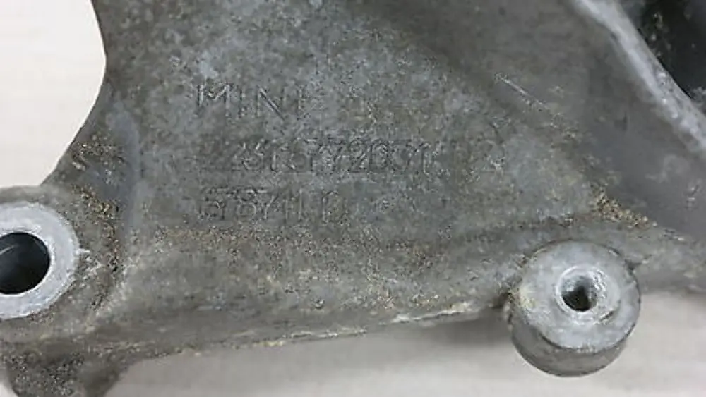 Mini R55 R56 R57 R60 Łapa wspornik skrzyni biegów - SKU 6872019 - Numer Części 22316872019