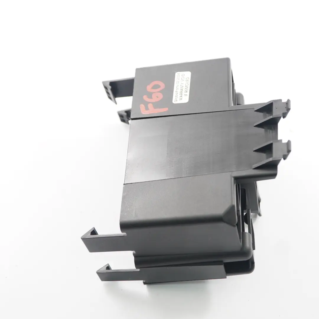 Modulo di controllo rimorchio Copertura staffa di montaggio per Mini F54 F60 con numero di parte 6872066 Mini F54 F60 Modulo di controllo rimorchio Copertura staffa di montaggio - SKU 6872066 - Numero di parte 6872066