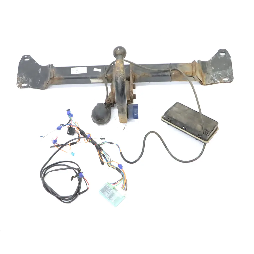 Attelage de remorquage Witter Barre de remorquage Crochet pour BMW X3 F25 à propos du numéro de pièce 6874096 BMW X3 F25 Attelage de remorquage Witter Barre de remorquage Crochet - SKU 6874096-1 - Numéro de pièce 6874096