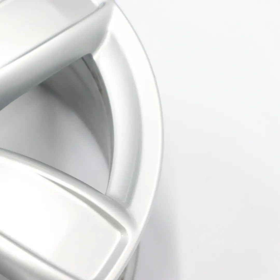 Jante alliage argent brillant 17" 7,5J ET:52 Manche chaîne 531 pour Mini F60 à propos du numéro de pièce 6874569 Mini F60 Jante alliage argent brillant 17" 7,5J ET:52 Manche chaîne 531 - SKU 6874569-2 - Numéro de pièce 6874569