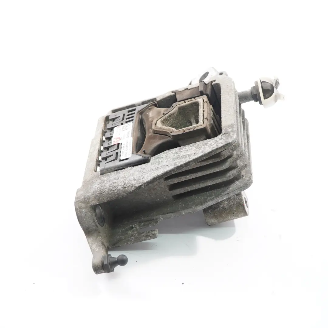 Supporto motore Mini F56 F57 JCW Supporto motore sospensione destra per con numero di parte 6874900 Supporto motore Mini F56 F57 JCW Supporto motore sospensione destra - SKU 6874900 - Numero di parte 6874900