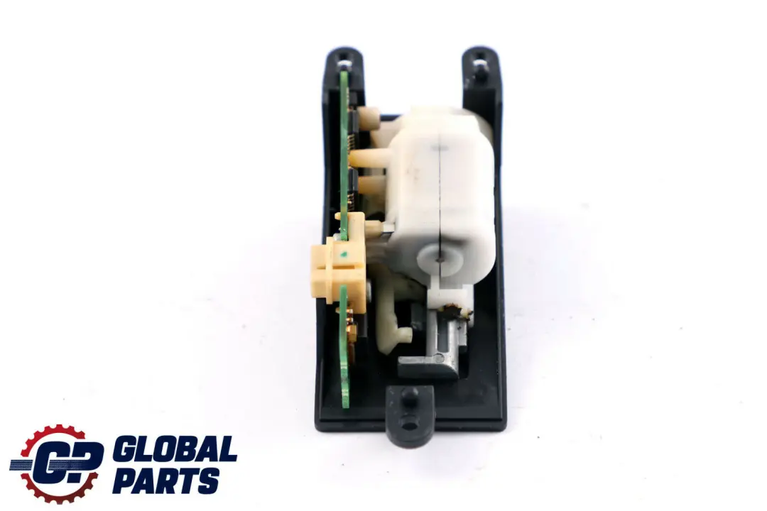 Verrou de colonne de direction electronique 3 broches pour BMW 1 Serie E87 à propos du numéro de pièce 6877132 BMW 1 Serie E87 Verrou de colonne de direction electronique 3 broches - SKU 6877132 - Numéro de pièce 6877132