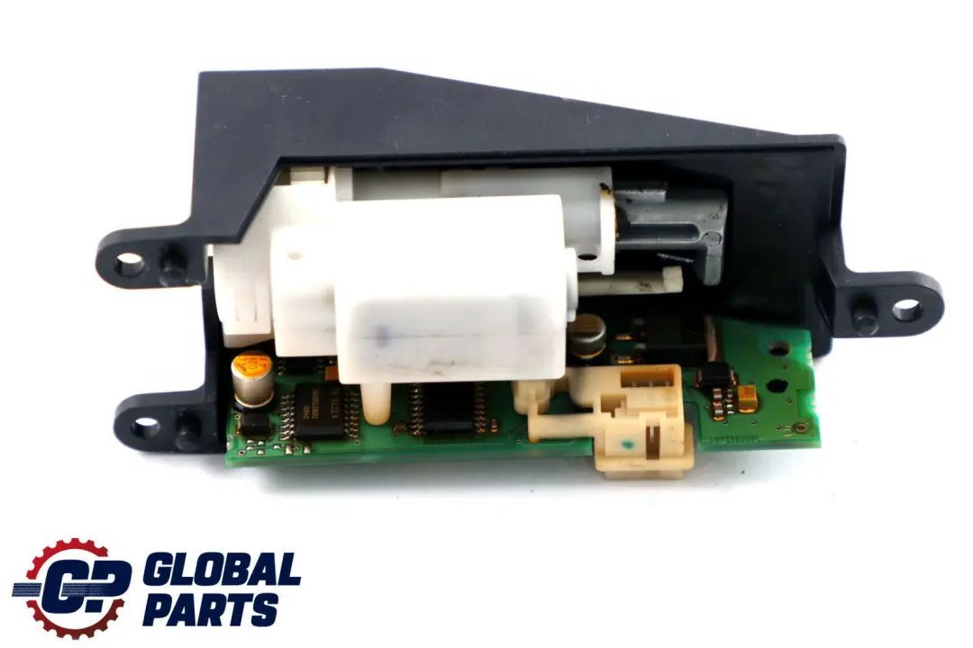Verrou de colonne de direction electronique 3 broches pour BMW 1 Serie E87 à propos du numéro de pièce 6877132 BMW 1 Serie E87 Verrou de colonne de direction electronique 3 broches - SKU 6877132 - Numéro de pièce 6877132