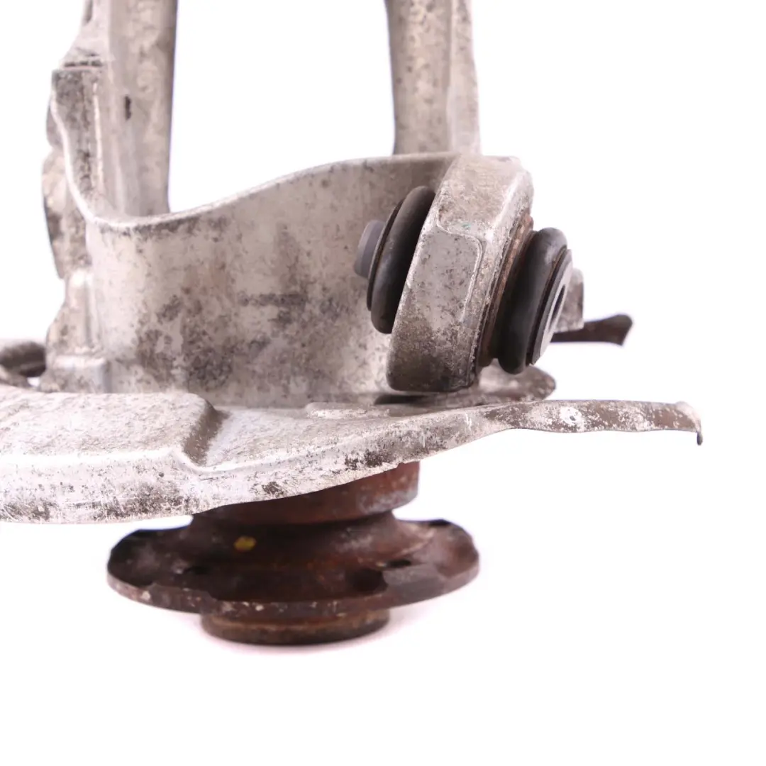 Soporte rueda trasera derecha Suspensión Rodamiento montaje para BMW X5 E70 con número de pieza 6879102 BMW X5 E70 Soporte rueda trasera derecha Suspensión Rodamiento montaje - SKU 6879102-5 - Número de pieza 6879102