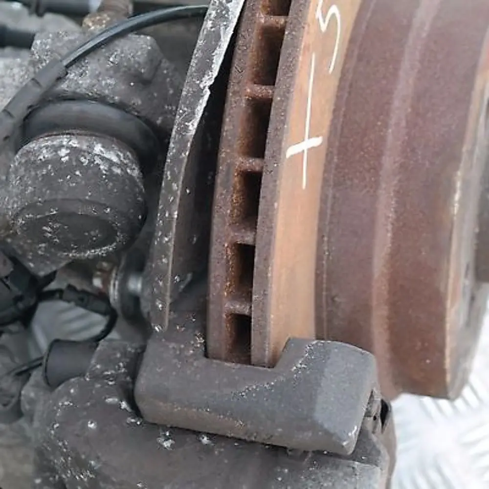 3.0sd M57N2 286HP Zwrotnica prawy tył do BMW E70 X5 o numerze 6879102 BMW E70 X5 3.0sd M57N2 286HP Zwrotnica prawy tył - SKU 6879102 - Numer Części 6879102