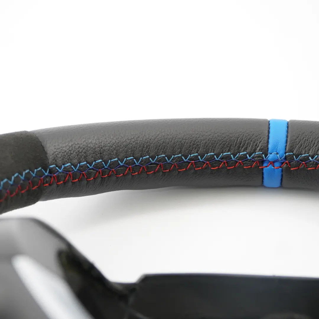 NOUVEAU Volant Sport Noir Cuir Alcantara Palettes changement vitesse pour BMW X3 F25 à propos du numéro de pièce 6879926 BMW X3 F25 NOUVEAU Volant Sport Noir Cuir Alcantara Palettes changement vitesse - SKU 6879926-1 - Numéro de pièce 6879926