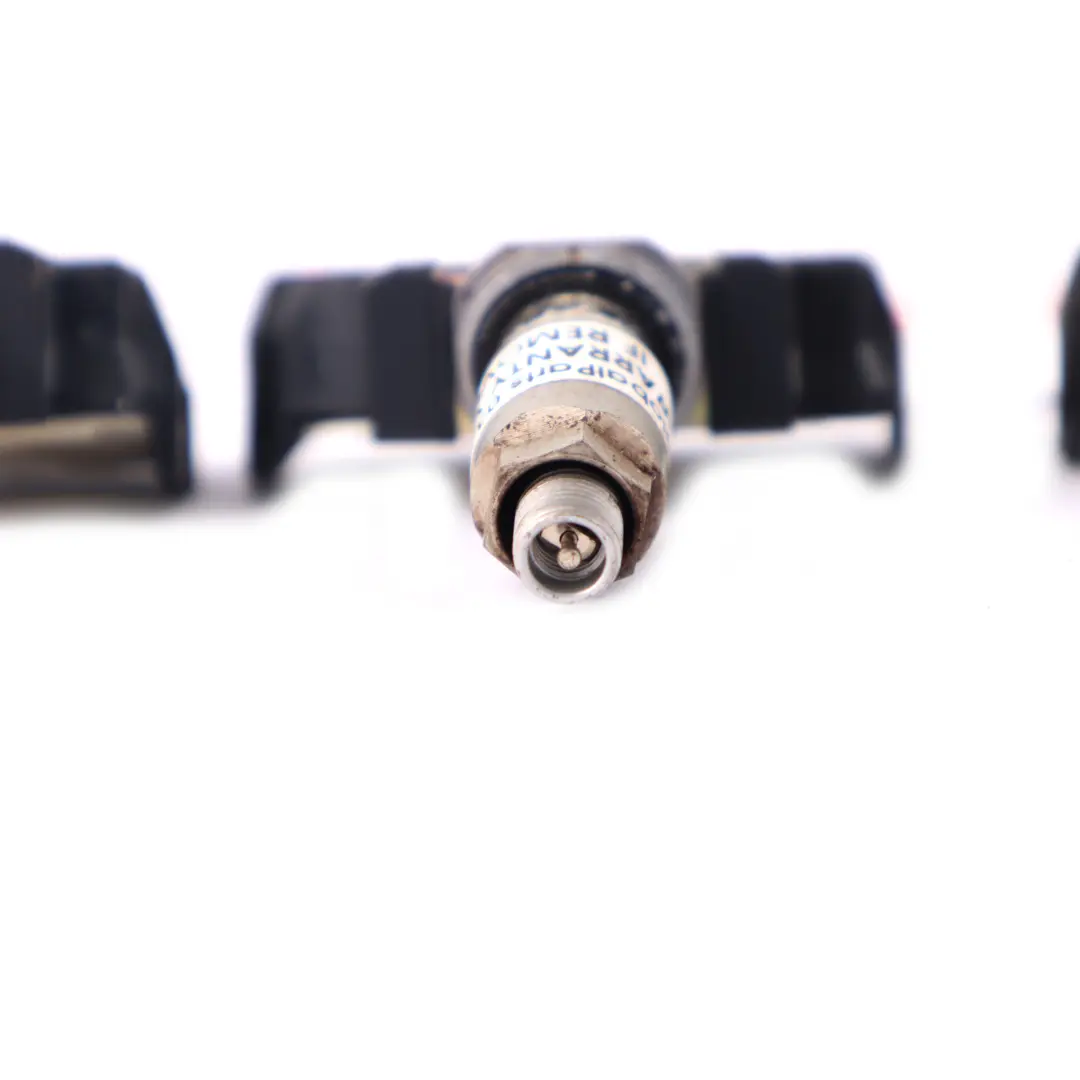 Sensor TPMS de presión de neumáticos RDC 433MHZ Juego de 4 para BMW con número de pieza 6881891 BMW Sensor TPMS de presión de neumáticos RDC 433MHZ Juego de 4 - SKU 6881891-1 - Número de pieza 6881891