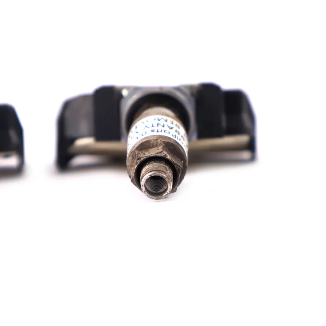 d'origine Capteur de module roue pour la pression pneus RDC 433MHZ Set Of 4 pour BMW à propos du numéro de pièce 6881891 BMW d'origine Capteur de module roue pour la pression pneus RDC 433MHZ Set Of 4 - SKU 6881891-1 - Numéro de pièce 6881891