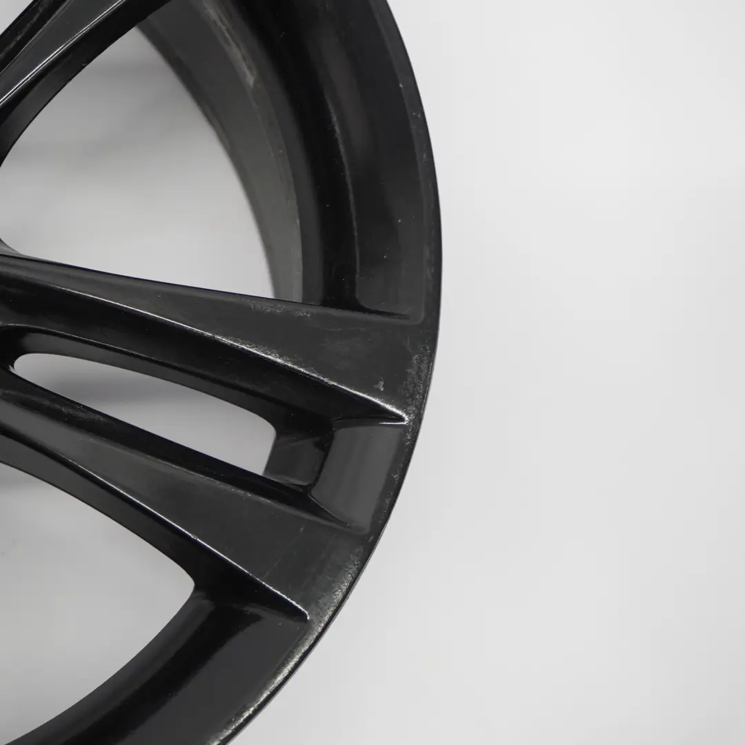 Cerchio in lega nero a doppie razze 397 18" 8J ET:34 per BMW F30 F31 F32 con numero di parte 6882588 BMW F30 F31 F32 Cerchio in lega nero a doppie razze 397 18" 8J ET:34 - SKU 6882588-2 - Numero di parte 6882588