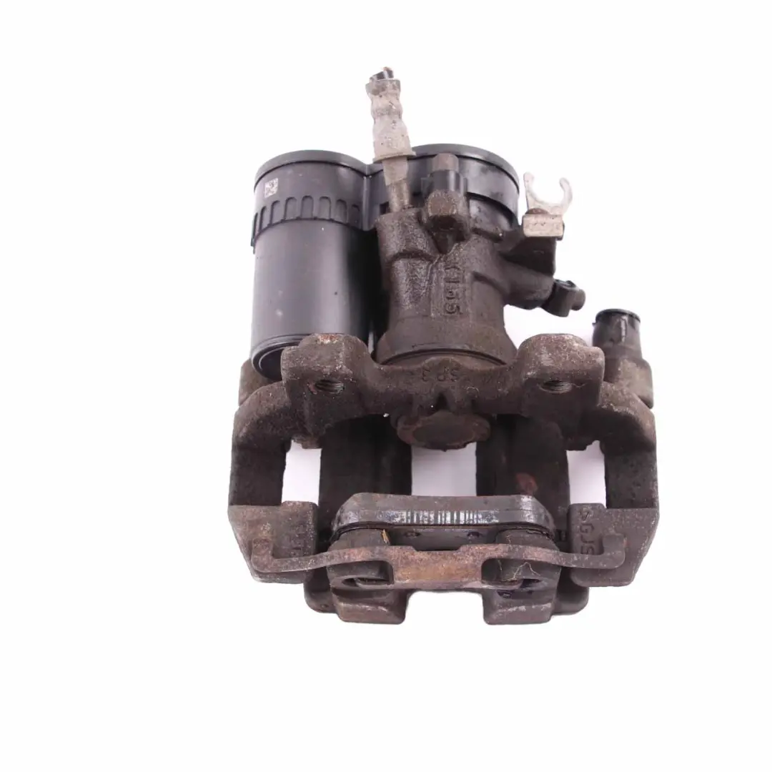 Zacisk Hamulcowy Hamulca Lewy do BMW F40 F48 Mini F60 o numerze 6883033 BMW F40 F48 Mini F60 Zacisk Hamulcowy Hamulca Lewy - SKU 6883033 - Numer Części 6883033