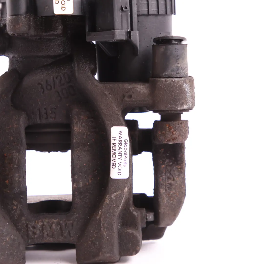 Etrier de frein arrière BMW F40 F48 Mini F60 gauche Support de boîtier de frein pour à propos du numéro de pièce 6883033 Etrier de frein arrière BMW F40 F48 Mini F60 gauche Support de boîtier de frein - SKU 6883033 - Numéro de pièce 6883033