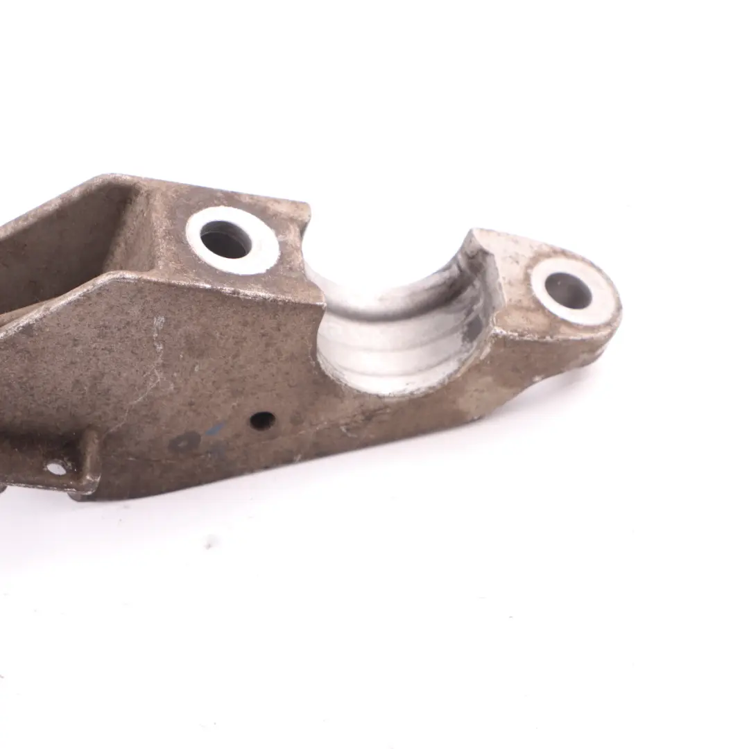  Stabilizer Bracket BMW G11 G30 xDrive Front Anti Roll Mount Right O/S - SKU 6884012 - Part number 6884012