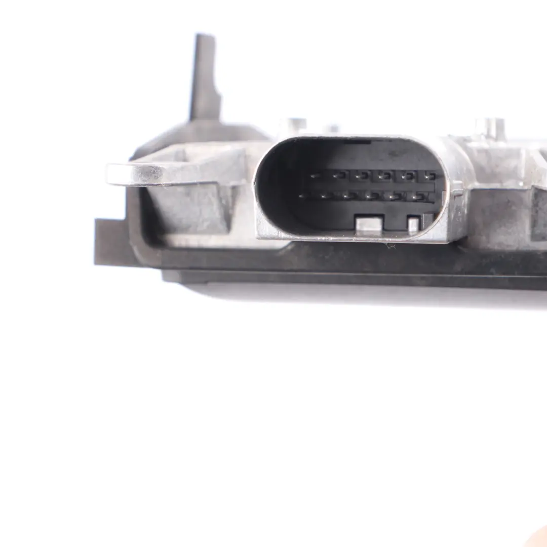 Sensor BMW F82 F80 F34 Lane Change Warning Module Master Rear Right O/S to with Part number 6884287 Sensor BMW F82 F80 F34 Lane Change Warning Module Master Rear Right O/S - SKU 6884287 - Part number 6884287