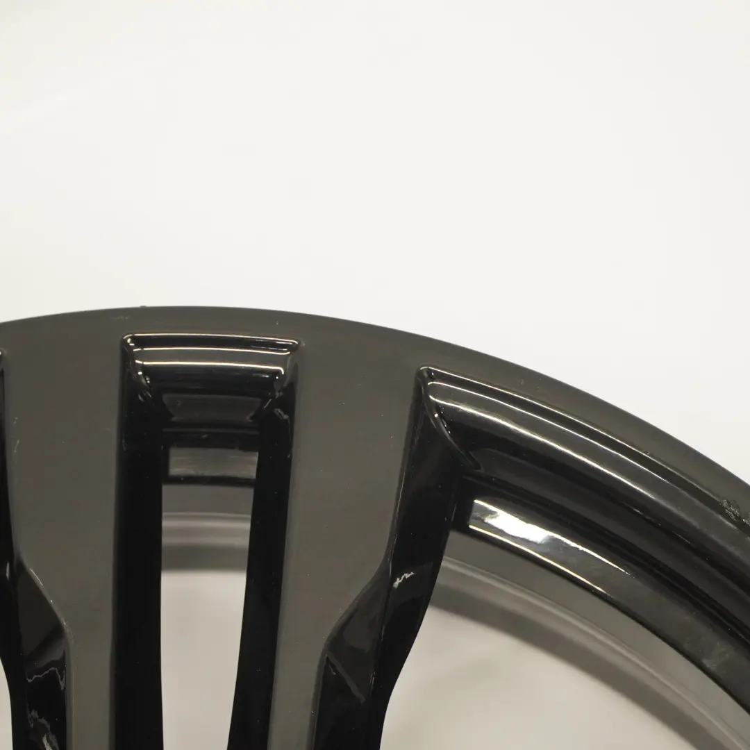 Roue avant noire Jante alliage 20" Double rayon 5,5J pour BMW i3 I01 LCI à propos du numéro de pièce 6888010 BMW i3 I01 LCI Roue avant noire Jante alliage 20" Double rayon 5,5J - SKU 6888010-1 - Numéro de pièce 6888010