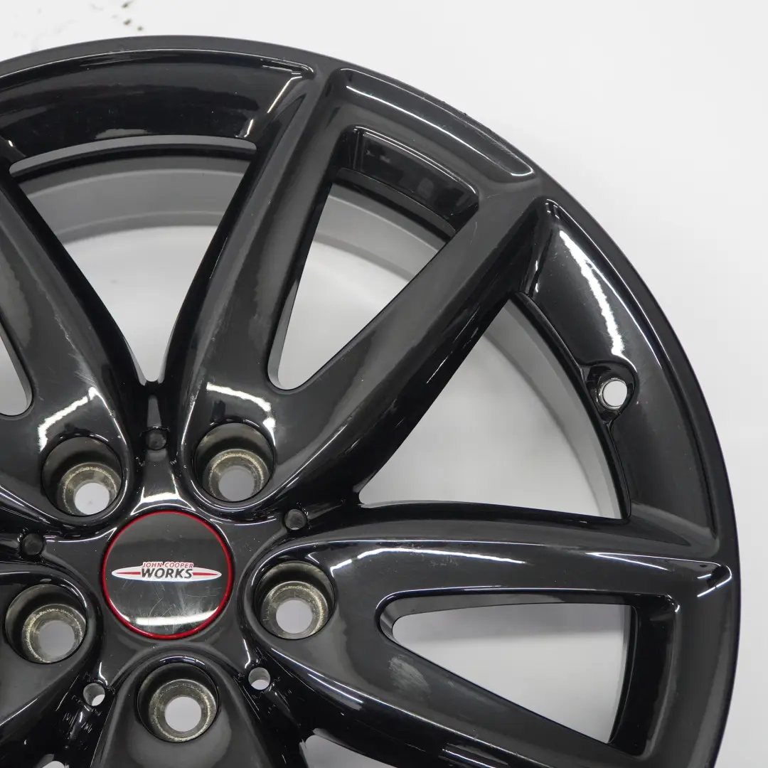 Cerchio in lega nero 18" JCW Grip Spoke 815 ET:51 7,5J per Mini F60 con numero di parte 6888851 Mini F60 Cerchio in lega nero 18" JCW Grip Spoke 815 ET:51 7,5J - SKU 6888851-1 - Numero di parte 6888851