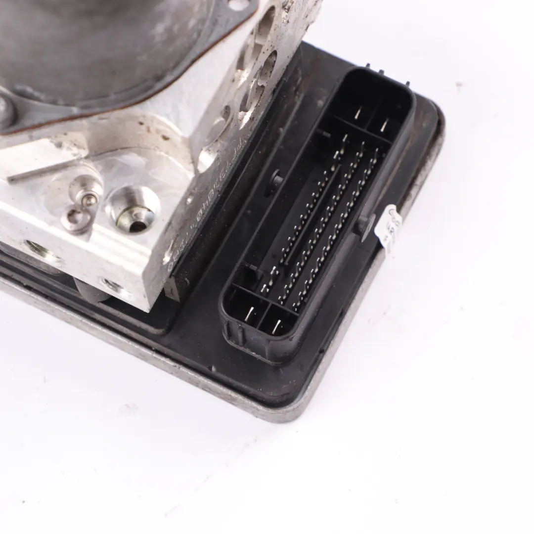Brake Pump Hydraulic Unit DSC ABS Module Braking Unit 6889161 to BMW G11 with Part number 6889160 BMW G11 Brake Pump Hydraulic Unit DSC ABS Module Braking Unit 6889161 - SKU 6889160 - Part number 6889160