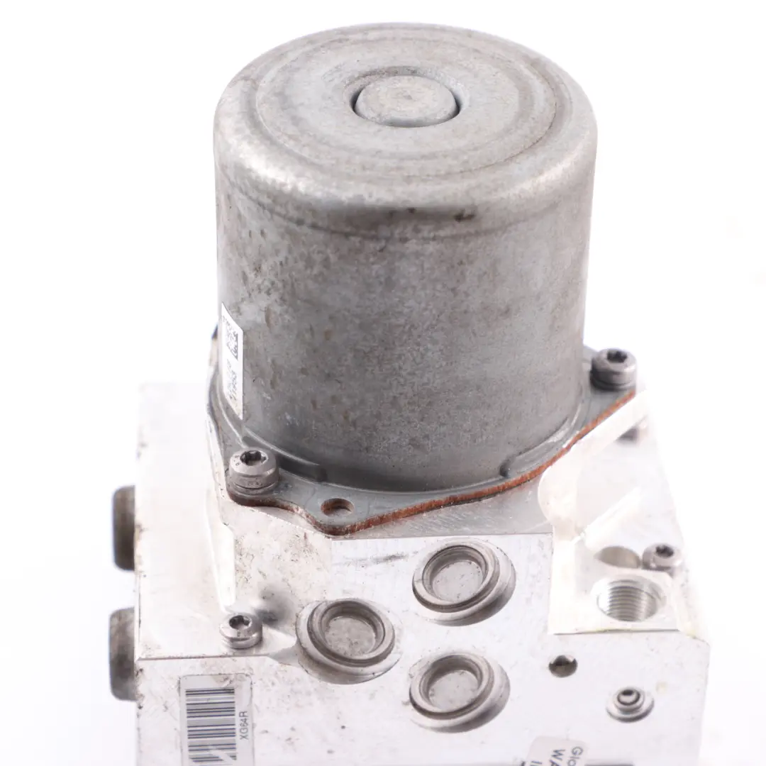 Brake Pump Hydraulic Unit DSC ABS Module Braking Unit 6889161 to BMW G11 with Part number 6889160 BMW G11 Brake Pump Hydraulic Unit DSC ABS Module Braking Unit 6889161 - SKU 6889160 - Part number 6889160