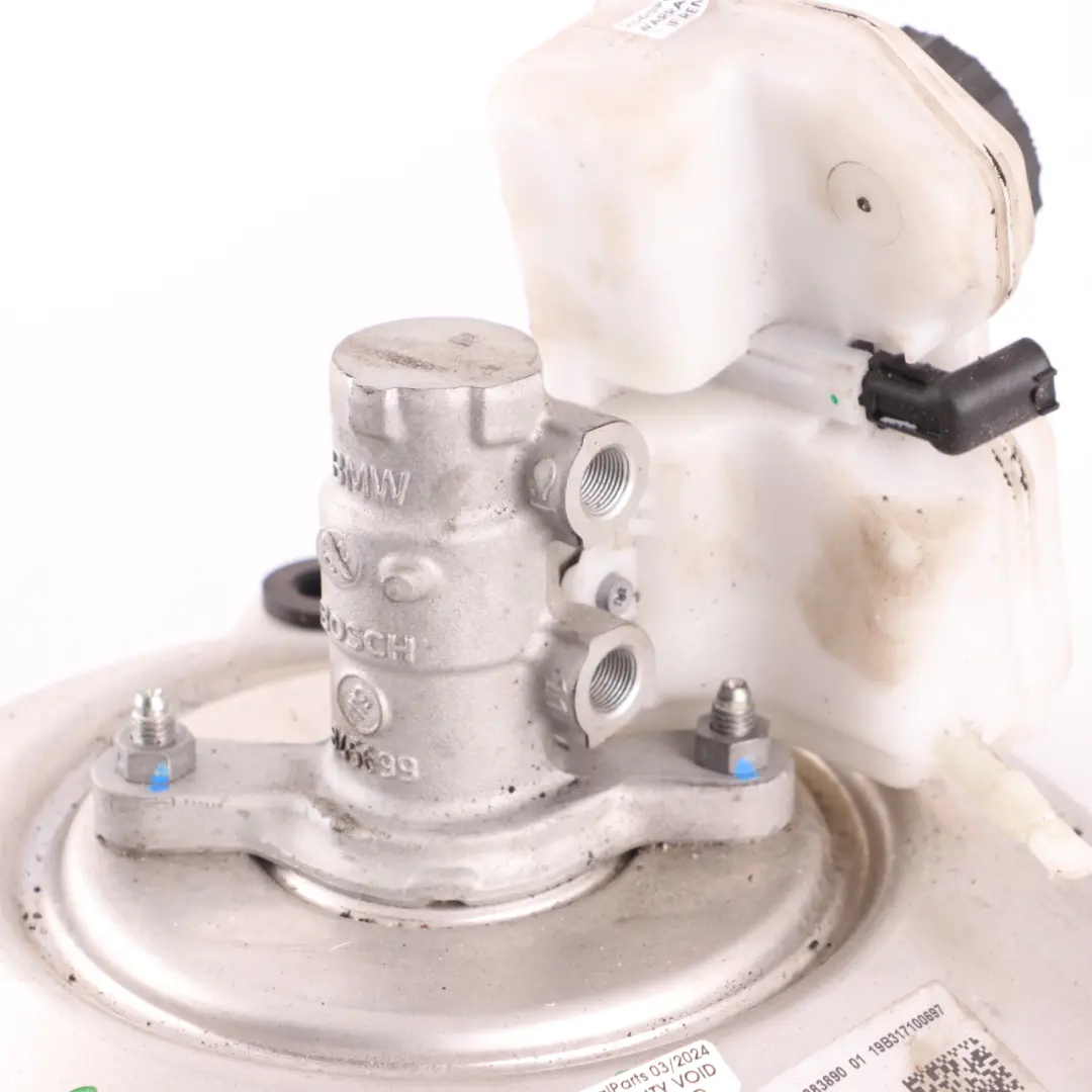 Pompa Serwo Układu Hamulcowego 6883890 do BMW F40 F44 JCW o numerze 6889231 BMW F40 F44 JCW Pompa Serwo Układu Hamulcowego 6883890 - SKU 6889231 - Numer Części 6889231