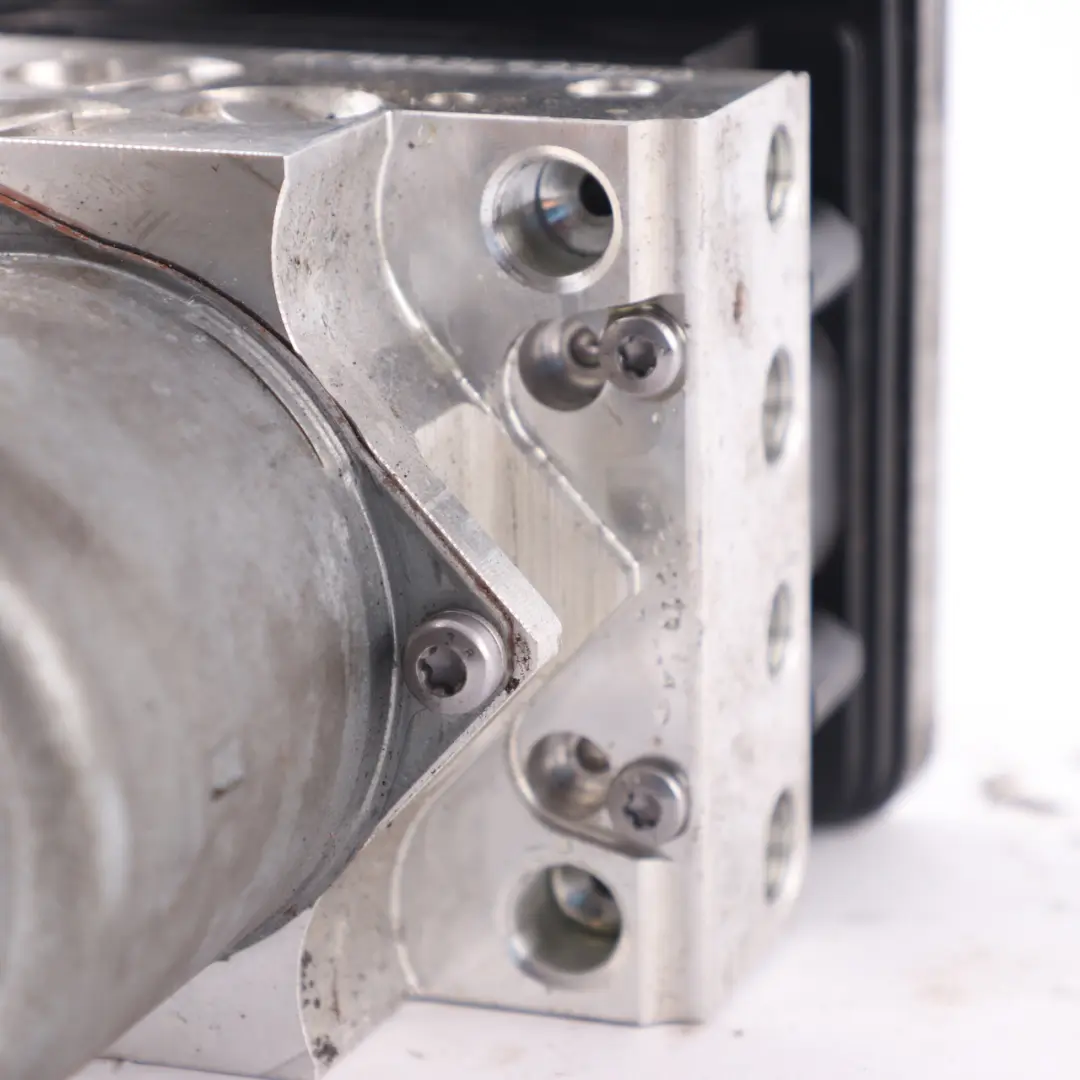 Brake Pump BMW G30 X3 G01 ABS DSC Hydro Unit Module to with Part number 6896980 Brake Pump BMW G30 X3 G01 ABS DSC Hydro Unit Module - SKU 6896980 - Part number 6896980