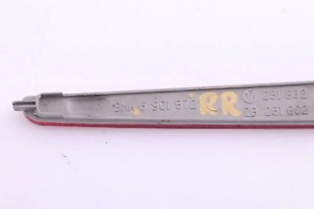 Catadioptre, Droite BMW X5 Serie E53 - SKU 6901572 - Numéro de pièce 6901572