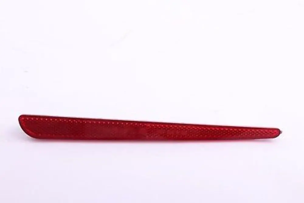 Cofano Del Bagagliaio Riflettore Fanale Posteriore Destra per BMW X5 E53 con numero di parte 6901572 BMW X5 E53 Cofano Del Bagagliaio Riflettore Fanale Posteriore Destra - SKU 6901572 - Numero di parte 6901572