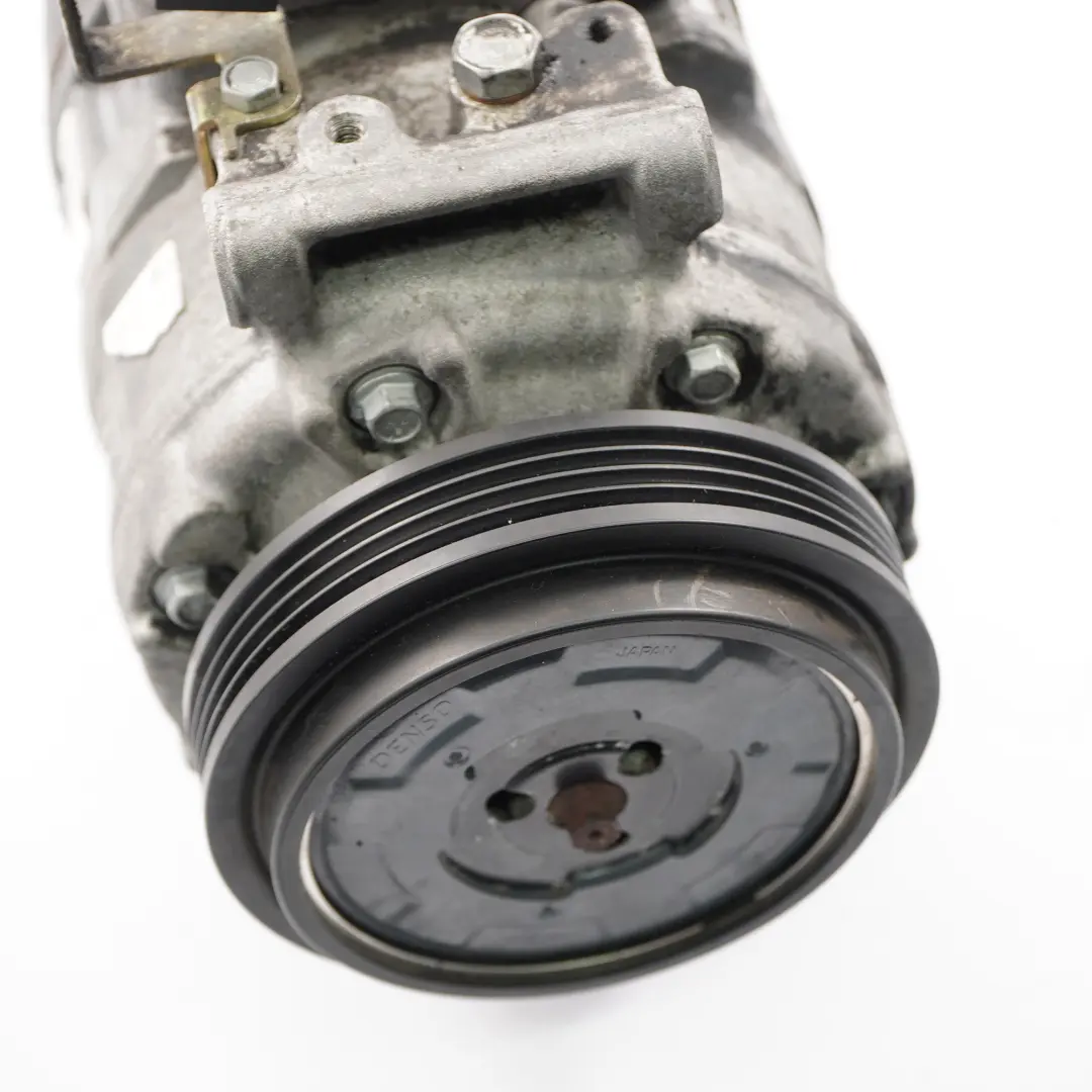 Kompresor Sprężarka Klimatyzacji do BMW E65 E66 o numerze 6901781 BMW E65 E66 Kompresor Sprężarka Klimatyzacji - SKU 6901781 - Numer Części 6901781