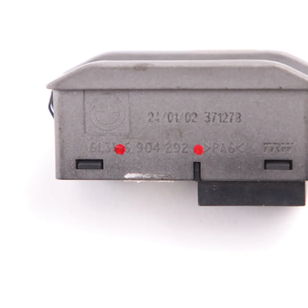 Notruf Taster Drucktaste 6941978 für BMW E65 E66 E67 mit Teilenummer 6904292 BMW E65 E66 E67 Notruf Taster Drucktaste 6941978 - SKU 6904292 - Teilenummer 6904292