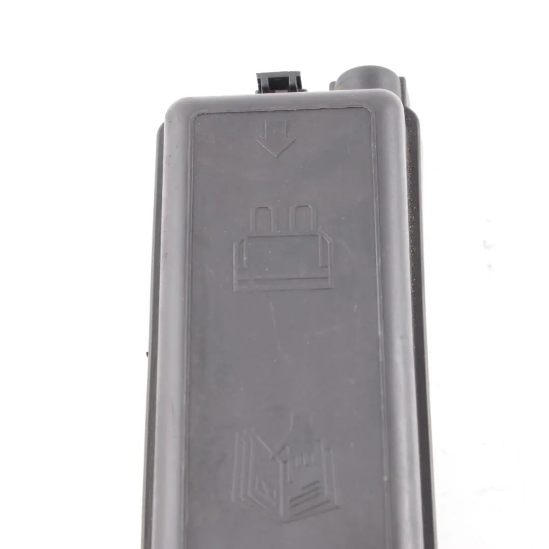 Skrzynka Bezpieczników do MINI R50 R52 R53 o numerze 6906614 MINI R50 R52 R53 Skrzynka Bezpieczników - SKU 6906614-1 - Numer Części 6906614