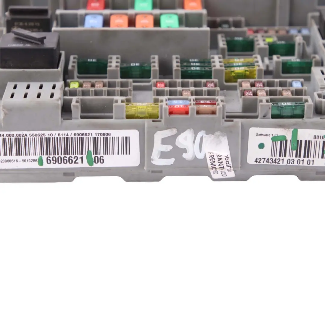 Scatola Fusibili Distribuzione Elettrica Anteriore per BMW E87 E90 E92 E93 con numero di parte 6906621 BMW E87 E90 E92 E93 Scatola Fusibili Distribuzione Elettrica Anteriore - SKU 6906621-1 - Numero di parte 6906621