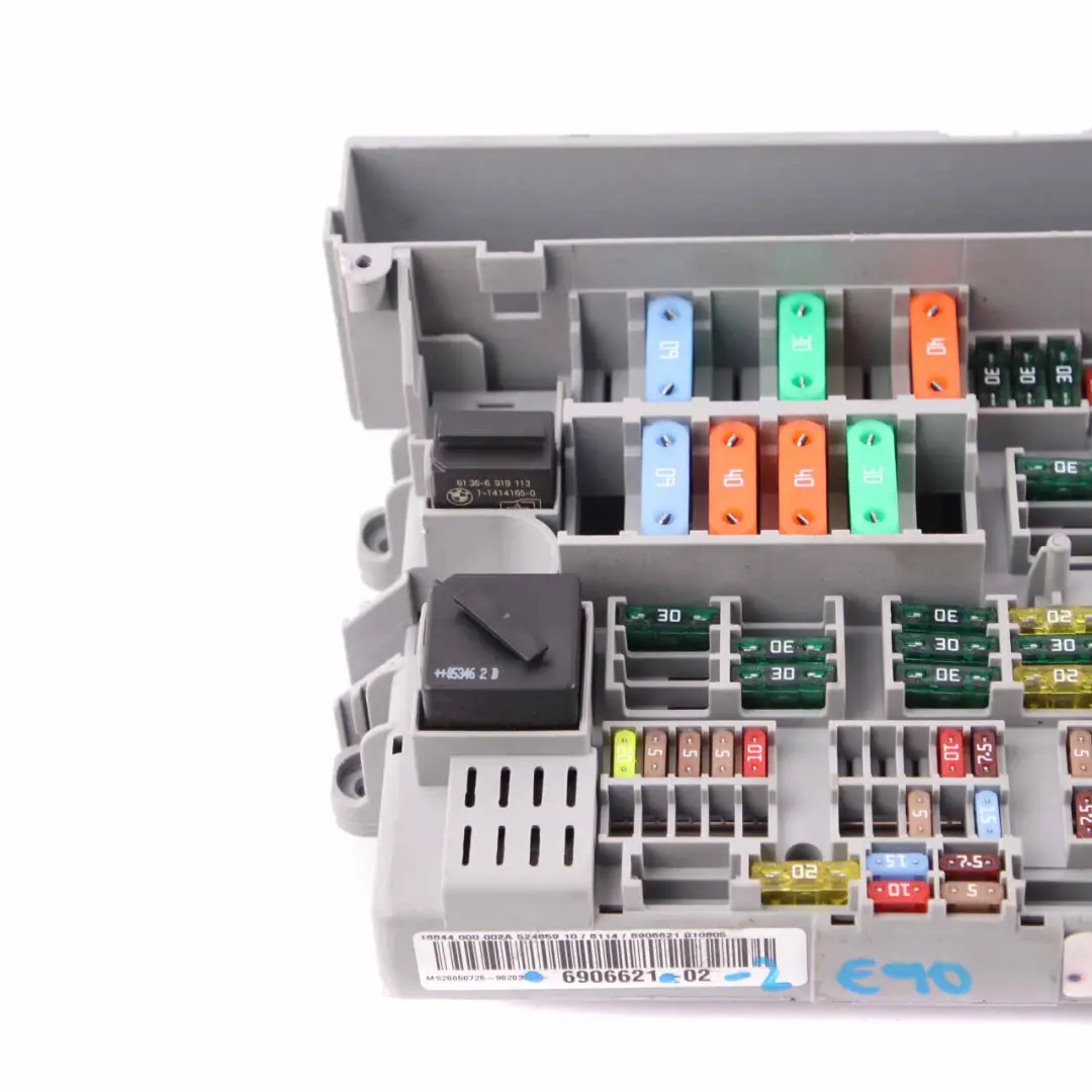 Fuse Box BMW E87 E90 E91 E92 E93 Power Distribution Front Control Unit to with Part number 6906621 Fuse Box BMW E87 E90 E91 E92 E93 Power Distribution Front Control Unit - SKU 6906621-2 - Part number 6906621