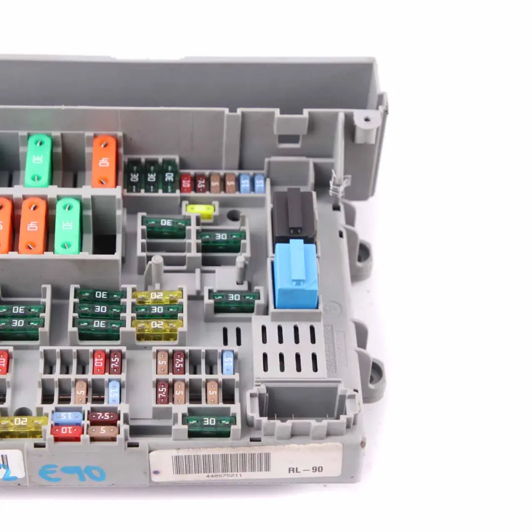 Fuse Box BMW E87 E90 E91 E92 E93 Power Distribution Front Control Unit to with Part number 6906621 Fuse Box BMW E87 E90 E91 E92 E93 Power Distribution Front Control Unit - SKU 6906621-2 - Part number 6906621