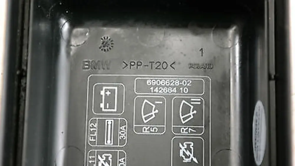 distribution fuse box cover to BMW Mini Cooper R56 Power with Part number 61146906628 BMW Mini Cooper R56 Power distribution fuse box cover - SKU 6906628 - Part number 61146906628