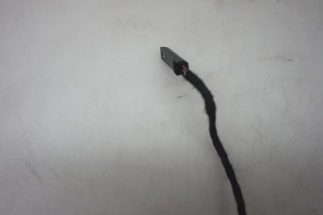 Kabelsatz Ablage Mittelarmlehne Vorne für BMW 7 er E65 E66 mit Teilenummer 6921309 BMW 7 er E65 E66 Kabelsatz Ablage Mittelarmlehne Vorne - SKU 6907322 - Teilenummer 6921309