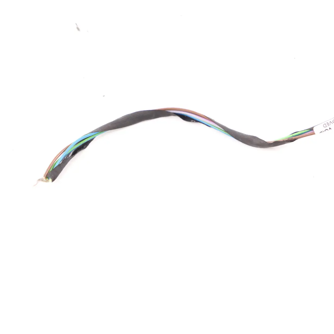 Luce posteriore nel pannello laterale destro Presa corrente per BMW F10 F11 con numero di parte 6909052 BMW F10 F11 Luce posteriore nel pannello laterale destro Presa corrente - SKU 6909052-1 - Numero di parte 6909052