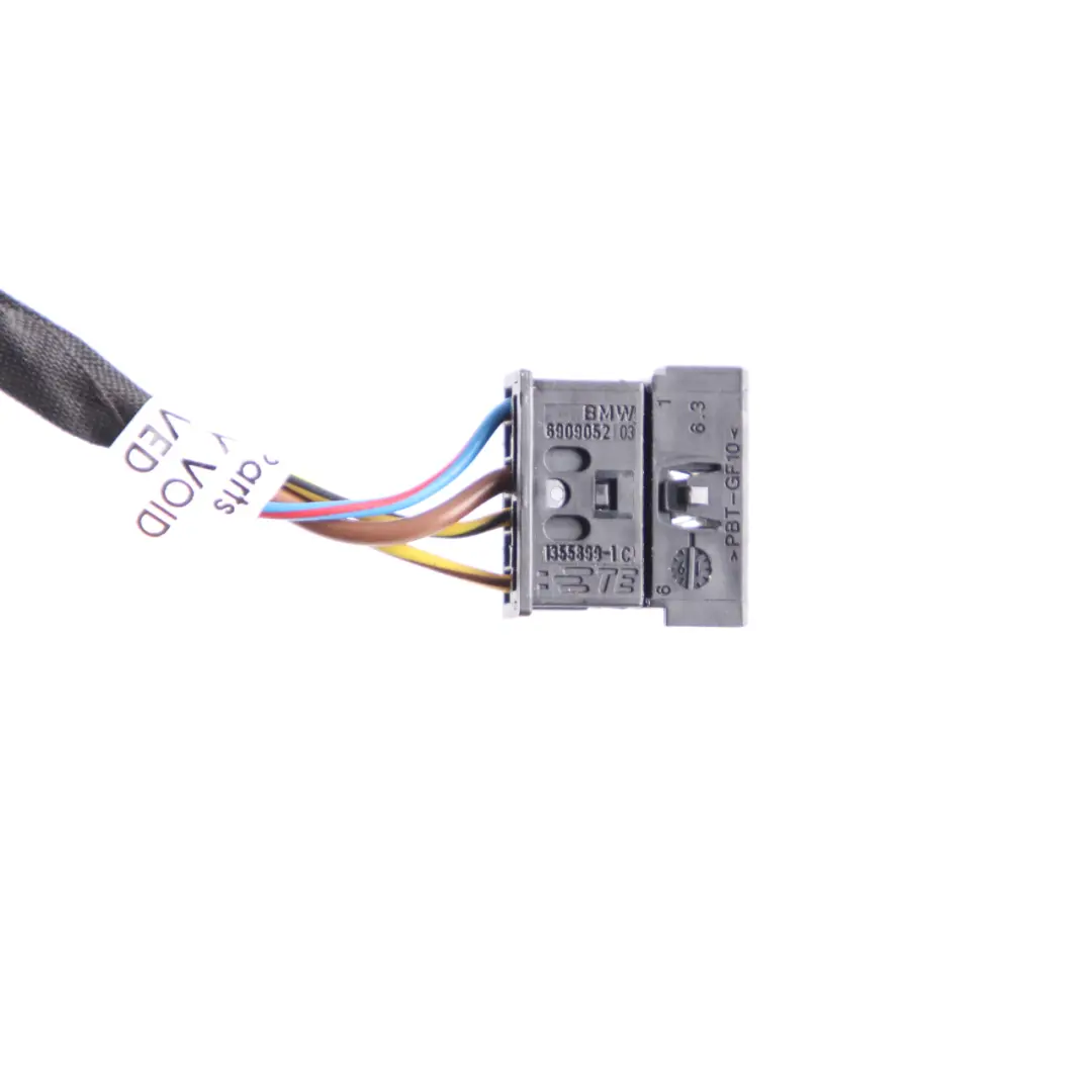 BMW F90 M5 Rücklicht in der Seitenwand links Stecker Buchse Verkabelung 6909052 - SKU 6909052-3 - Teilenummer 7376473