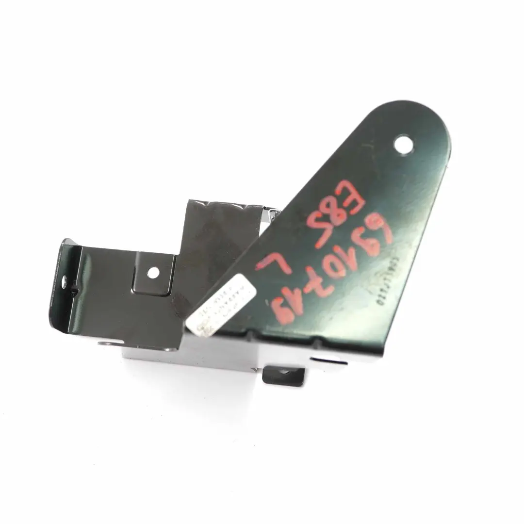 Staffa cambio CD sinistra supporto portante per BMW Z4 E85 E86 con numero di parte 6910719 BMW Z4 E85 E86 Staffa cambio CD sinistra supporto portante - SKU 6910719 - Numero di parte 6910719