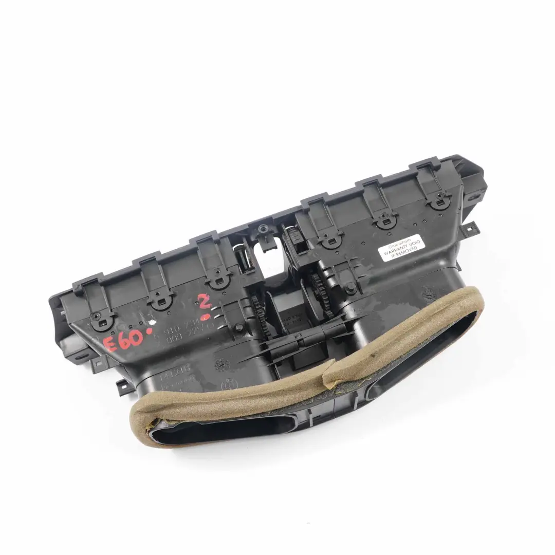 Frischluftgrill Mitte Schwarz Chrom für BMW E60 E61 mit Teilenummer 6910734 BMW E60 E61 Frischluftgrill Mitte Schwarz Chrom - SKU 6910734-2 - Teilenummer 6910734