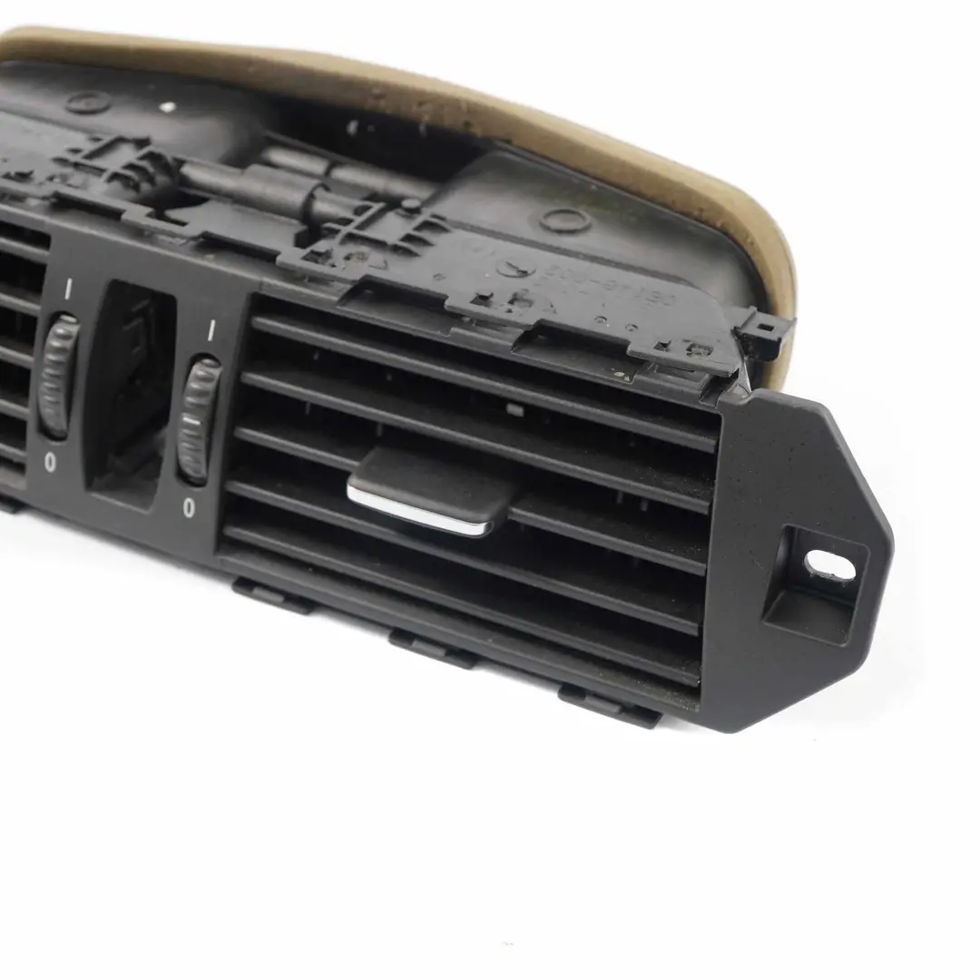 Frais Gril Centre Chrome pour BMW 5 Serie E60 E61 à propos du numéro de pièce 6910734 BMW 5 Serie E60 E61 Frais Gril Centre Chrome - SKU 6910734-2 - Numéro de pièce 6910734