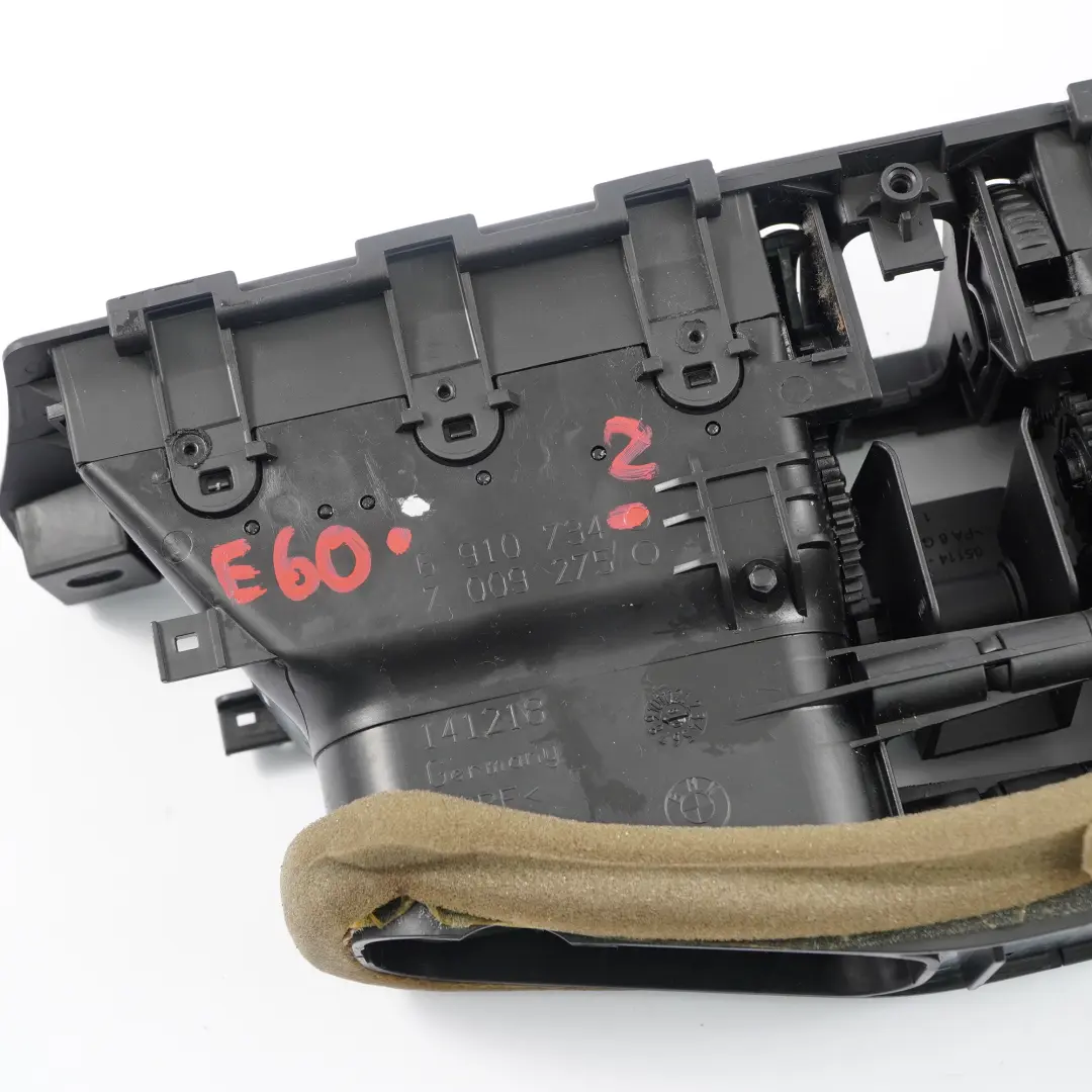 BMW E60 E61 Kratka Nawiewu Wlot Powietrza - SKU 6910734-2 - Numer Części 6910734