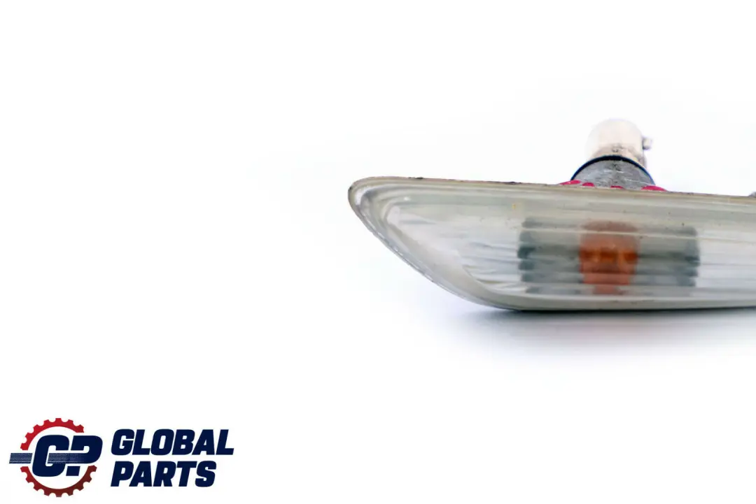 Right Side Additional Turn Indicator Lamp White O/S to BMW 3 Series E46 with Part number 7165916 BMW 3 Series E46 Right Side Additional Turn Indicator Lamp White O/S - SKU 6911372 - Part number 7165916