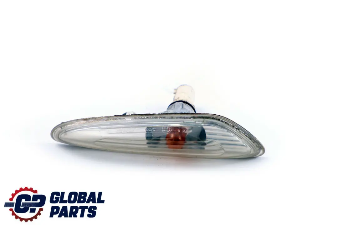Right Side Additional Turn Indicator Lamp White O/S to BMW 3 Series E46 with Part number 7165916 BMW 3 Series E46 Right Side Additional Turn Indicator Lamp White O/S - SKU 6911372 - Part number 7165916