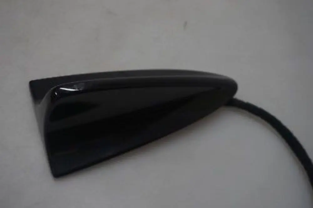 Telephone Antenna Multi Band Black Sapphire - 475 to BMW 7 Series E65 E66 E67 with Part number 6912247 BMW 7 Series E65 E66 E67 Telephone Antenna Multi Band Black Sapphire - 475 - SKU 6912247-BS - Part number 6912247