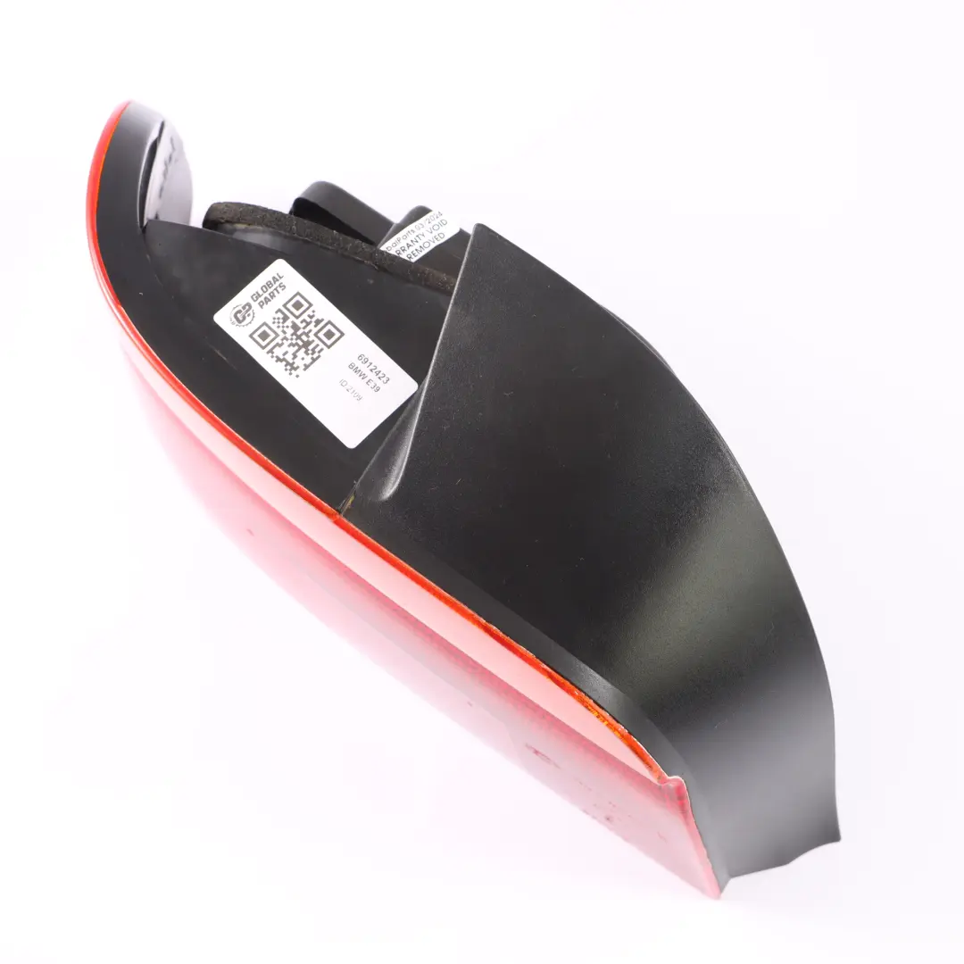 Fanale posteriore sinistro Pannello laterale per BMW E39 Berlina con numero di parte 6912423 BMW E39 Berlina Fanale posteriore sinistro Pannello laterale - SKU 6912423 - Numero di parte 6912423
