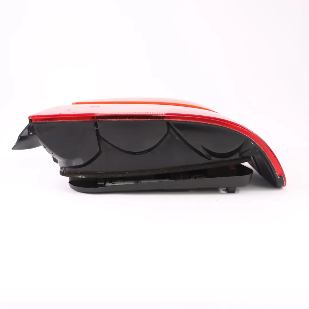 Feu arrière droit Panneau latéral pour BMW E39 Saloon à propos du numéro de pièce 6912424 BMW E39 Saloon Feu arrière droit Panneau latéral - SKU 6912424 - Numéro de pièce 6912424