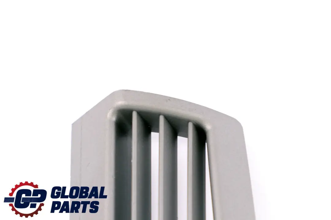 Apertura Griglia SX 6422 per BMW E65 E66 E67 con numero di parte 6913339 BMW E65 E66 E67 Apertura Griglia SX 6422 - SKU 6913339 - Numero di parte 6913339