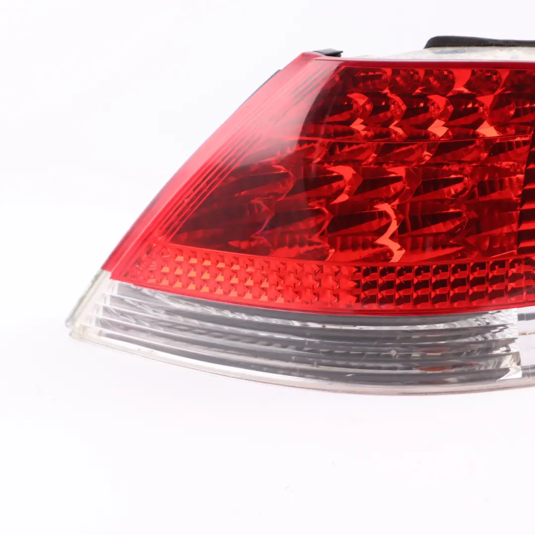 Fanale Posteriore Pannello Laterale Destra Bianco per BMW E65 E66 con numero di parte 6914286 BMW E65 E66 Fanale Posteriore Pannello Laterale Destra Bianco - SKU 6914286-1 - Numero di parte 6914286