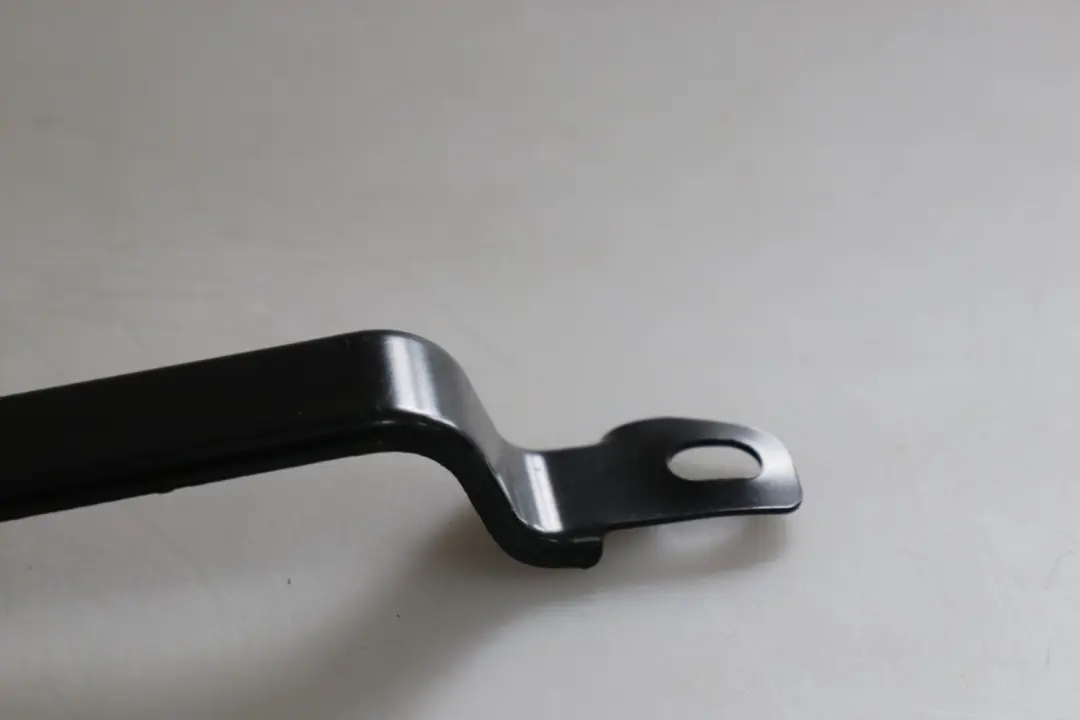 Protección Antivuelco Soporte Batería para BMW E60 E60N E61 E61N LCI con número de pieza 6914629 BMW E60 E60N E61 E61N LCI Protección Antivuelco Soporte Batería - SKU 6914629 - Número de pieza 6914629