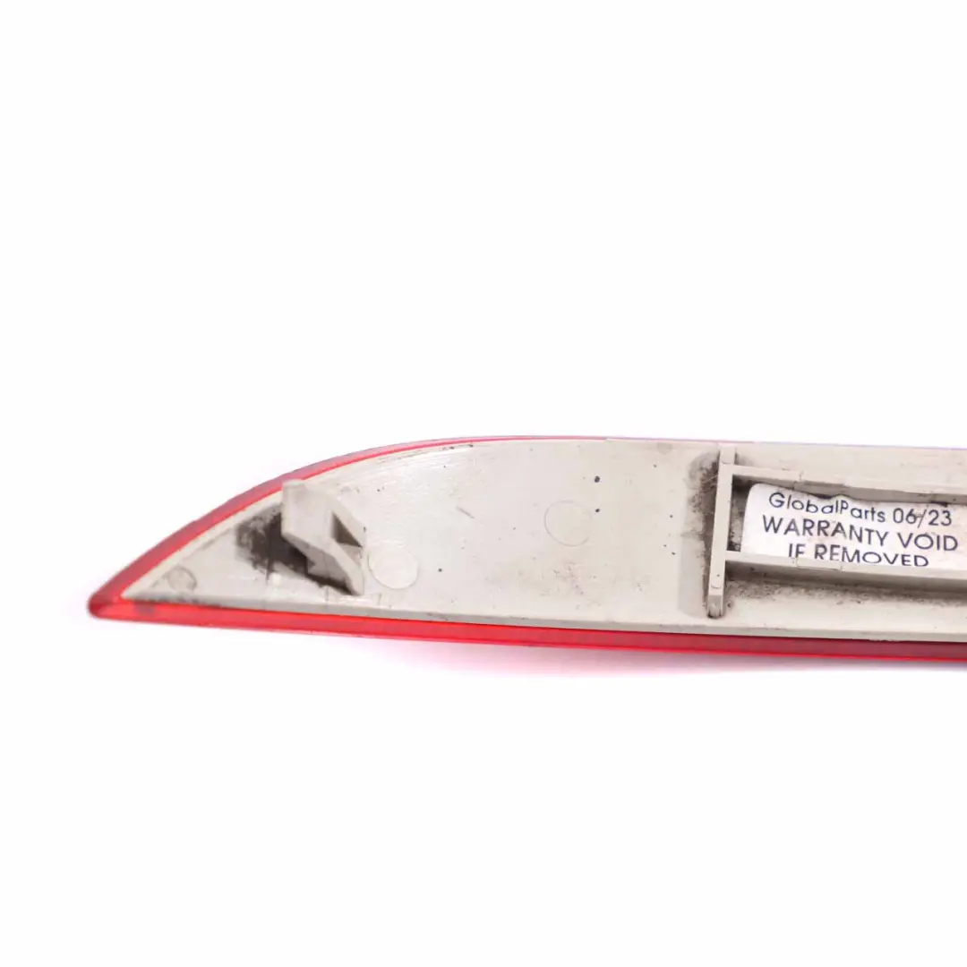 Lampada Riflettore posteriore destro Paraurti Riflesso per BMW E60 E61 con numero di parte 6915040 BMW E60 E61 Lampada Riflettore posteriore destro Paraurti Riflesso - SKU 6915040-1 - Numero di parte 6915040