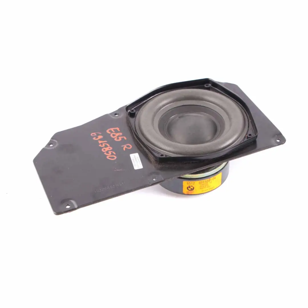 Audio Speaker System Right O/S Stereo Subwoofer Top-HiFi System to BMW Z4 E85 with Part number 6915850 BMW Z4 E85 Audio Speaker System Right O/S Stereo Subwoofer Top-HiFi System - SKU 6915850 - Part number 6915850